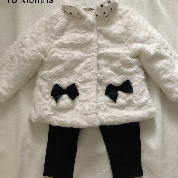 Other - White Soft Sweater Jacket with Leggings
